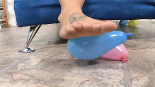 Balloon babe get feet fucking sex
