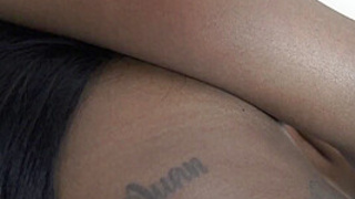 Black Youngster Doll Estrellas Tattoo Piercing Bizarre - SoloAustria