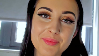 Nervous 19yr brunette with a kinky old boy