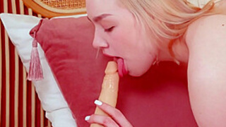 Blonde Teenie Eva Murkovski Bottoms Out with a Gigantic Dildo in Her Fat Cunt - Eva Murkovski - 18eighteen
