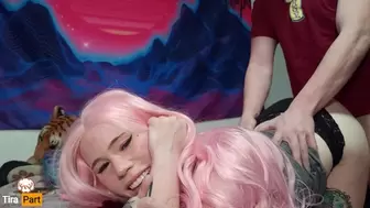 Barking Pink Haired e Skank gives Sloppy Oral Sex then Gets 2 Creampies - Tira Part