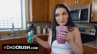 Dad Crush - Fitness Babe Motivates Her Lazy Stepdad To Live More Healthy With Her Juicy Snatch