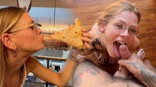 Sammmnextdoor - Date Night #07 - From pizza to dong, she loves eating in Italy (attractive nerd giving oral sex)